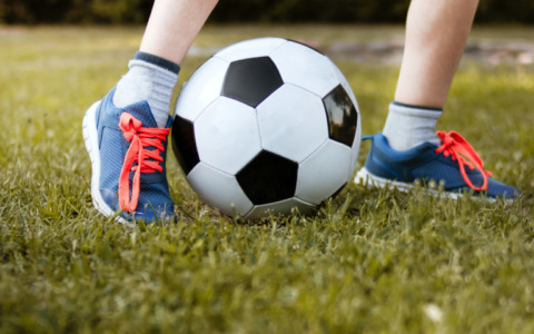 Finto procuratore 52enne adesca baby calciatore a Chioggia