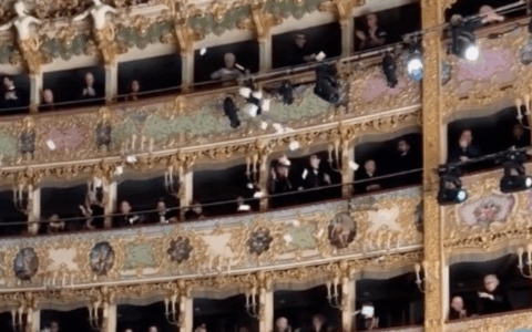 Inaugurazione stagione lirica alla Fenice di Venezia: protesta degli orchestrali contro la direzione e richiesta di dimissioni