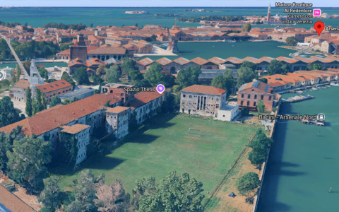 Cade da 6 metri nell’ex scuola sommergibilisti di Venezia: 17enne ricoverata in gravi condizioni