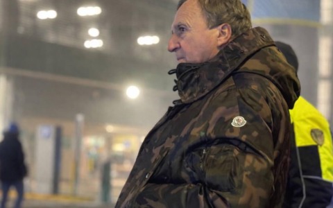 Brugnaro in pattuglia coi vigili, critiche social: da “Giustiziere della notte” a “Solo propaganda”