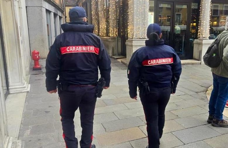 Venezia preda dei borseggi: rintracciata in Svizzera 38enne che faceva parte di una banda organizzata