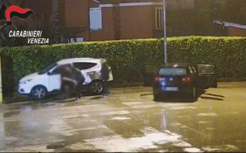 Presi i quattro della banda che commetteva rapine e furti seriali (anche violenti) tra Venezia e Treviso