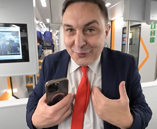 51enne denunciato per essersi finto capotreno: è lo youtuber… Andrea Diprè