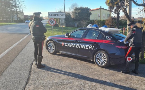 Lite in hotel fa scattare i controlli: 30enne trovato con ketamina, cocaina e hashish