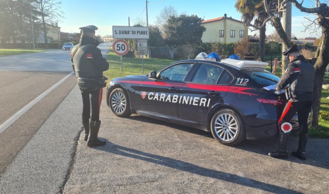 Lite in hotel fa scattare i controlli: 30enne trovato con ketamina, cocaina e hashish