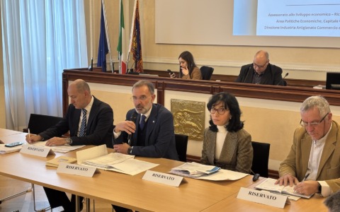 Commercio, avviato il confronto con le categorie per la nuova legge regionale di settore