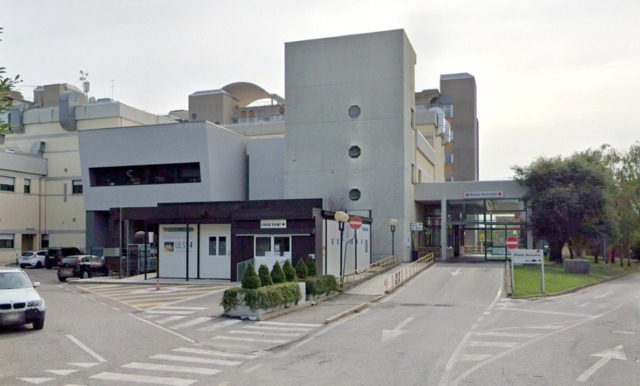 Neonato muore subito dopo il parto a Portogruaro: otto sanitari indagati in attesa dell’autopsia