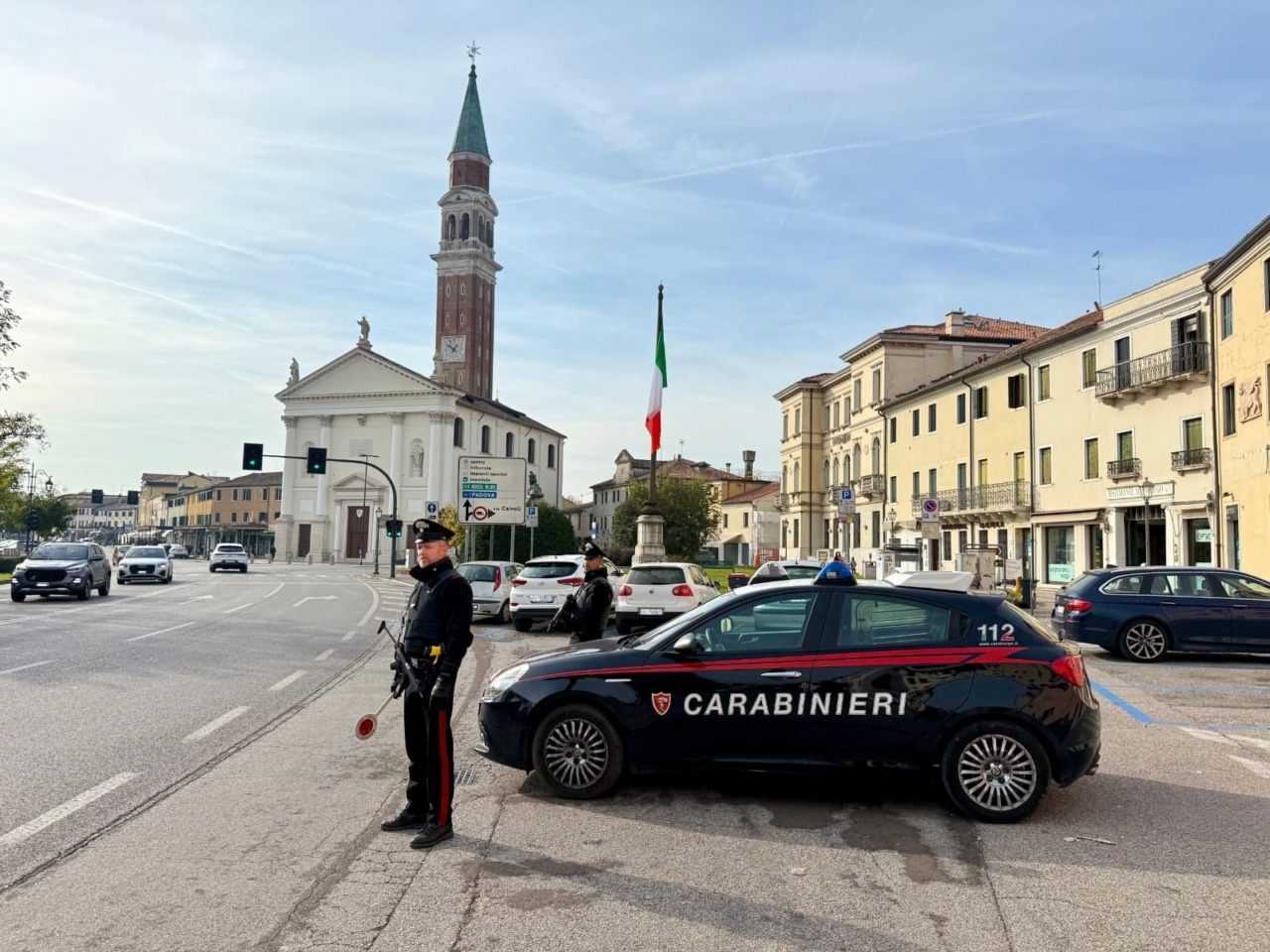 Trovato con otto panetti di hashish: arrestato un 22enne a Dolo