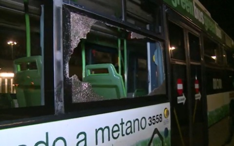 Scontri Treviso-Mestre: altri due Daspo per gli ultras dopo l’attacco al bus Mom