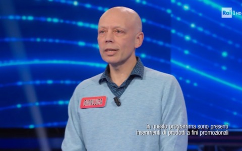 Gianluca da Venezia in gara a “L’Eredità”: il racconto del suo matrimonio in Cina sorprende tutti