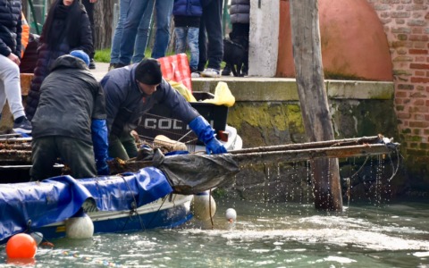 Gondolieri Sub in azione: recuperati 16 quintali di rifiuti nel Rio di Sant’Elena