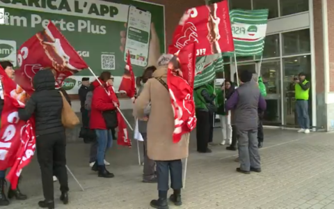 Trasferimento dipendenti dopo chiusura Pam in Corso del Popolo a Mestre: presidio di protesta