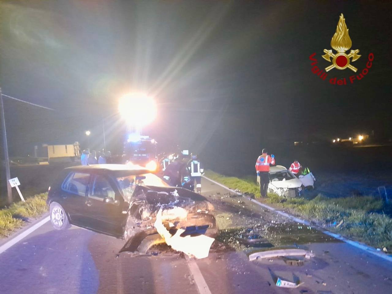 Frontale nella notte a Cavarzere: due feriti