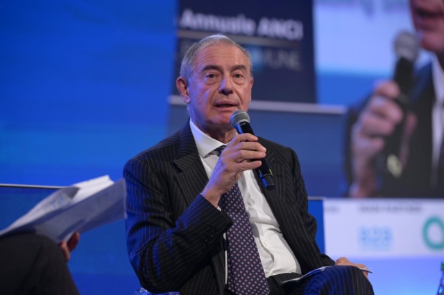 Guerra Iran, Giorgetti convoca un vertice sul caro energia. Urso: “Italia in vantaggio su altri Paesi”