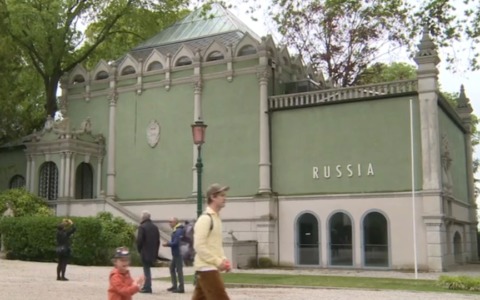 Biennale e Russia: Ue minaccia taglio Fondi, Giuli fa dimettere rappresentante Ministero nel CdA (ma lei: “Resto”)