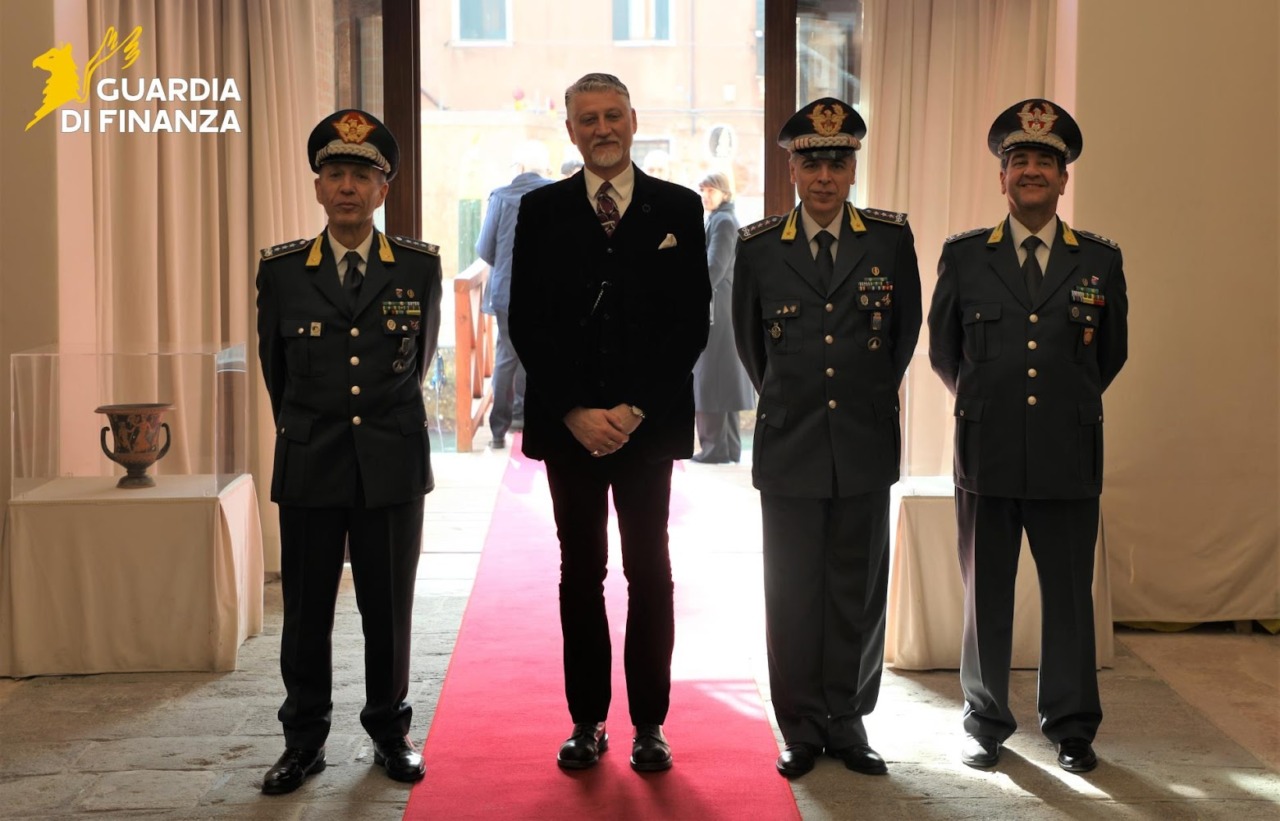 Il Ministro Giuli visita Palazzo Corner-Moncenigo: focus su storia e valorizzazione del palazzo