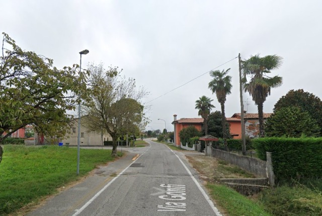 Incendio a San Stino di Livenza, padre mette in salvo i figli