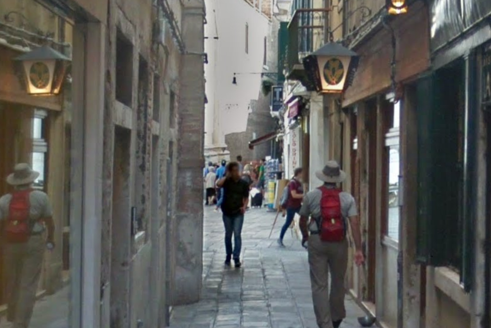 Accoltellamento a Dorsoduro durante una lite tra stranieri: giovane in gravi condizioni