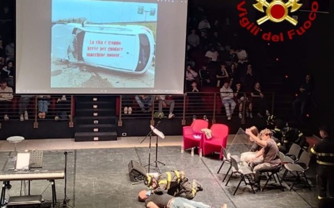 Sicurezza stradale: 900 studenti coinvolti negli incontri dei Vigili del Fuoco