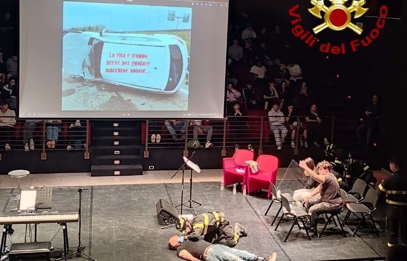 Sicurezza stradale: 900 studenti coinvolti negli incontri dei Vigili del Fuoco